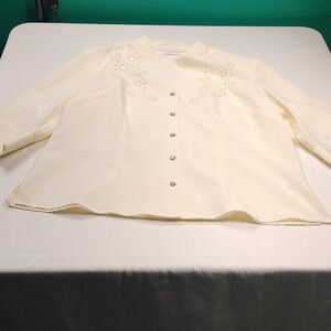 Covington Pastel Yellow Blouse with Floral Embroidery Size Large